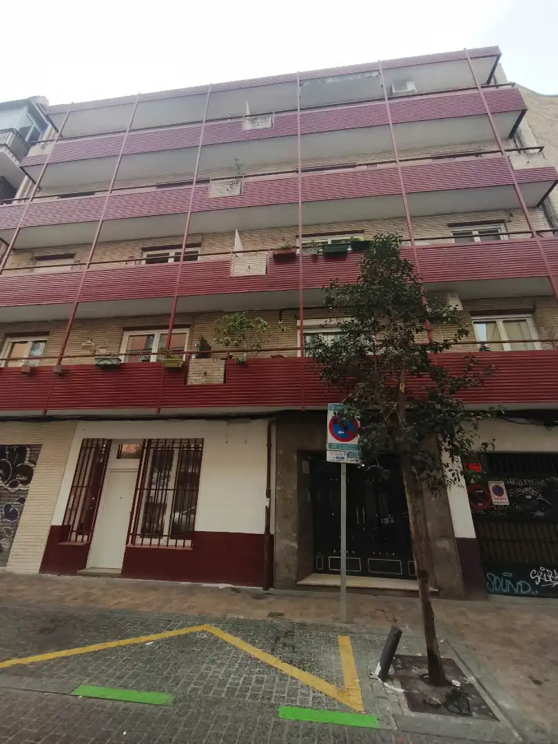 Vista exterior de Piso en venta en Madrid con Terraza y Lavadora