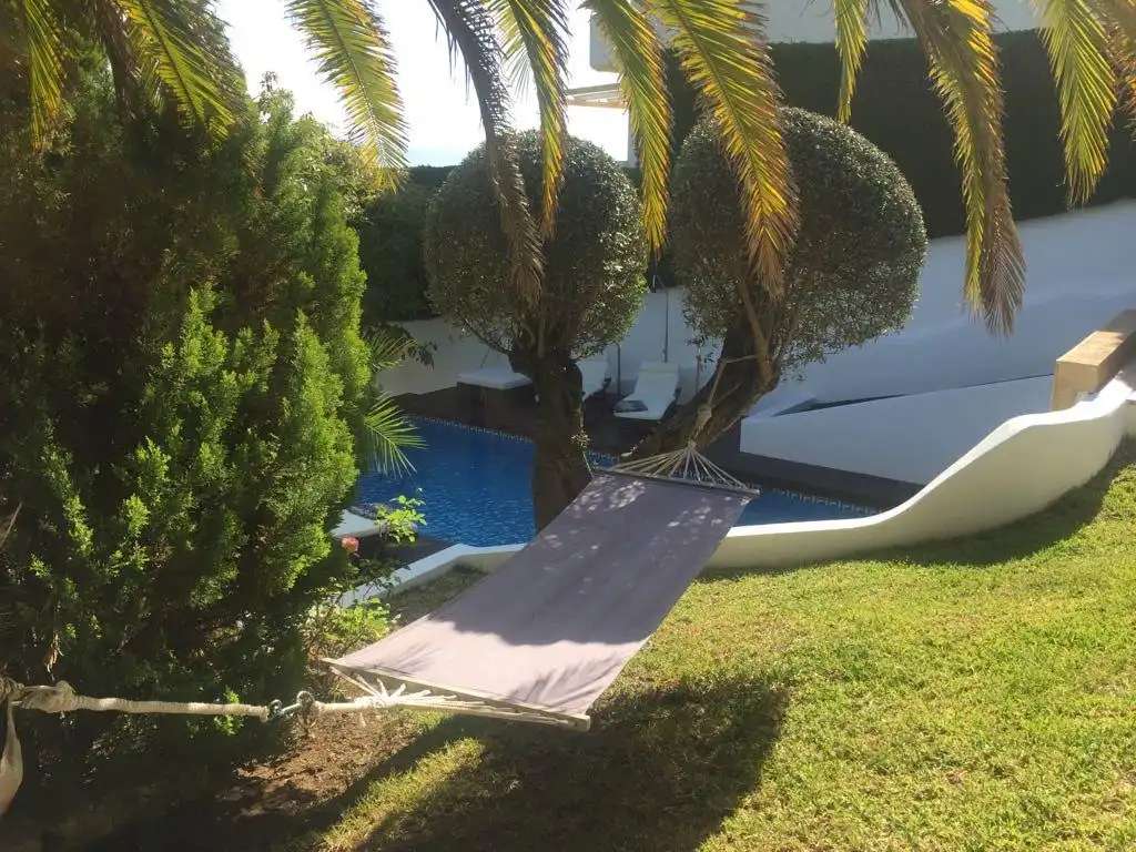 Jardí de Casa o xalet en venda en Alhaurín de la Torre amb Aire condicionat, Jardí privat i Terrassa