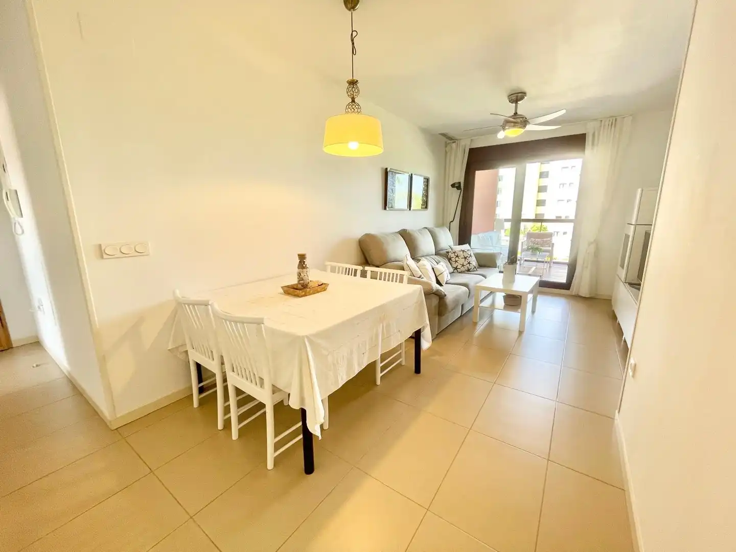 Sala de estar de Apartamento de alquiler en Pilar de la Horadada con Piscina, Amueblado y Lavadora