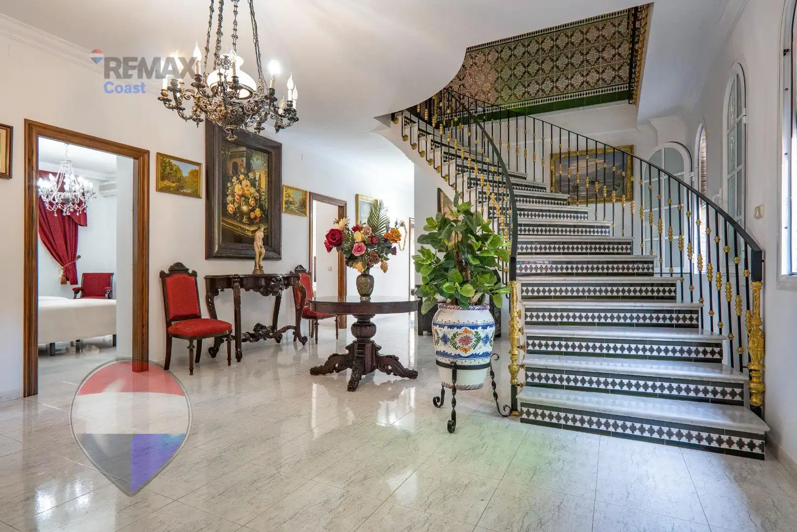 Houses for sale in Cuevas Bajas  with Heating, Private garden and Swimming Pool