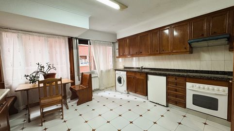 Piso en el centro de San Ignacio. Bilbao. Junto a todos los servicios. Portal reformado. Buena ubicación.