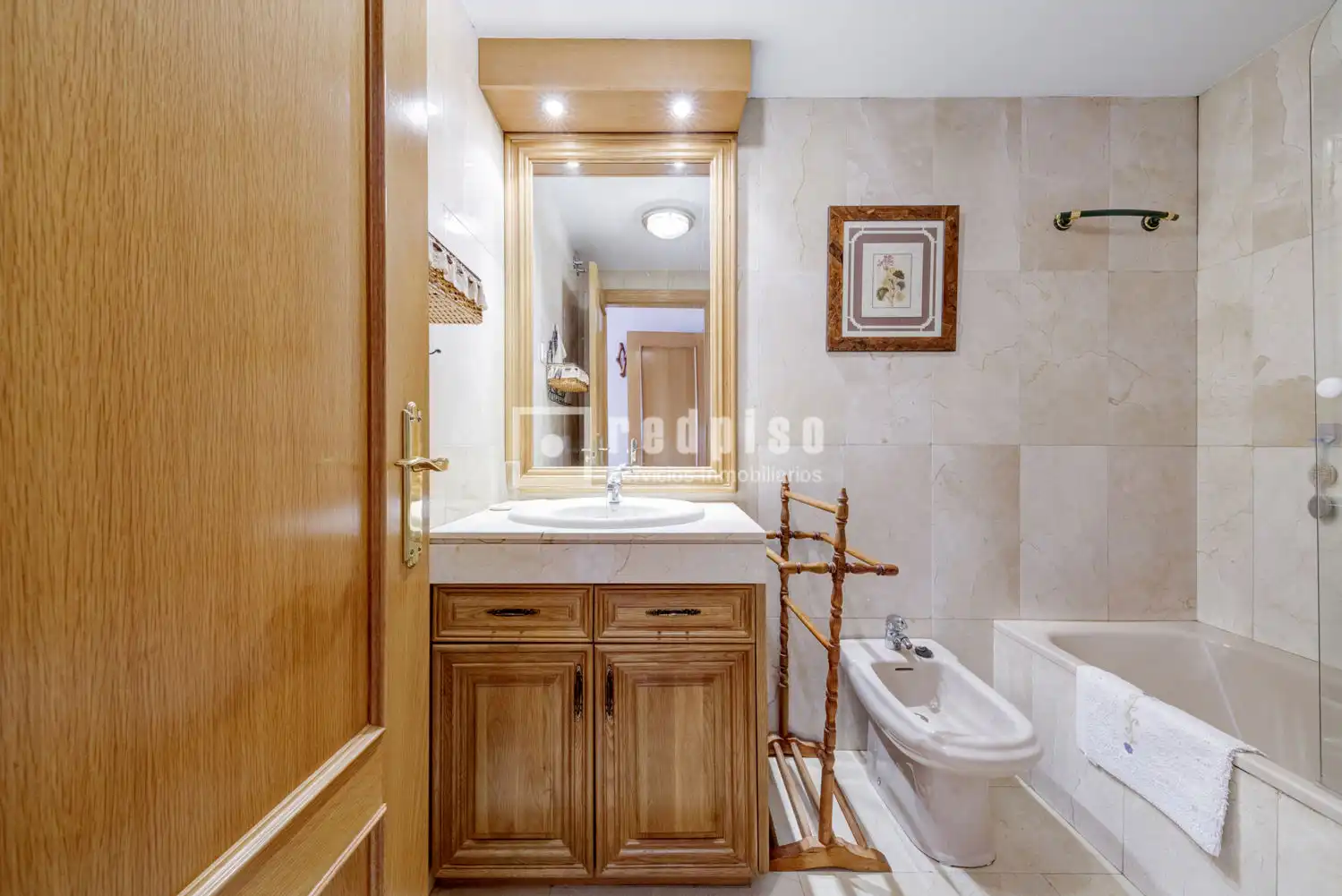 Bathroom of Flat for sale in Pozuelo de Alarcón  with Heating, Private garden and Parquet flooring