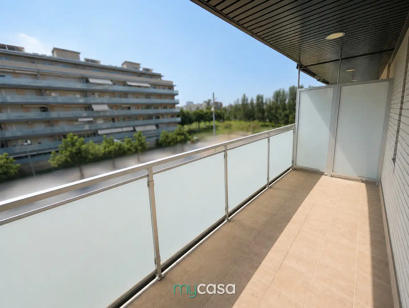 Terrassa de Pis en venda en Sant Adrià de Besòs amb Aire condicionat, Terrassa i Traster