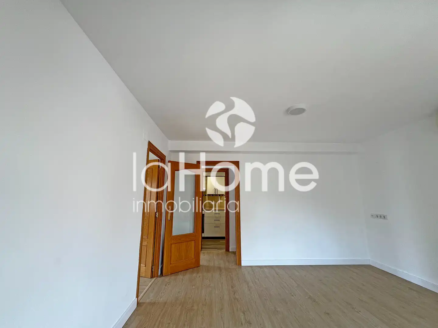 Flat for sale in Paterna  with Air Conditioner, Parquet flooring and Terrace