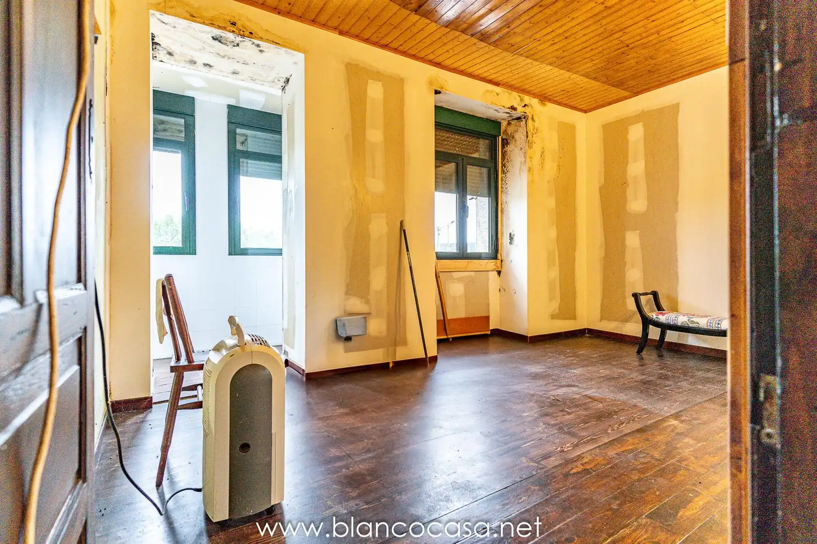 Dining room of Houses for sale in Coristanco  with Private garden, Storage room and Furnished