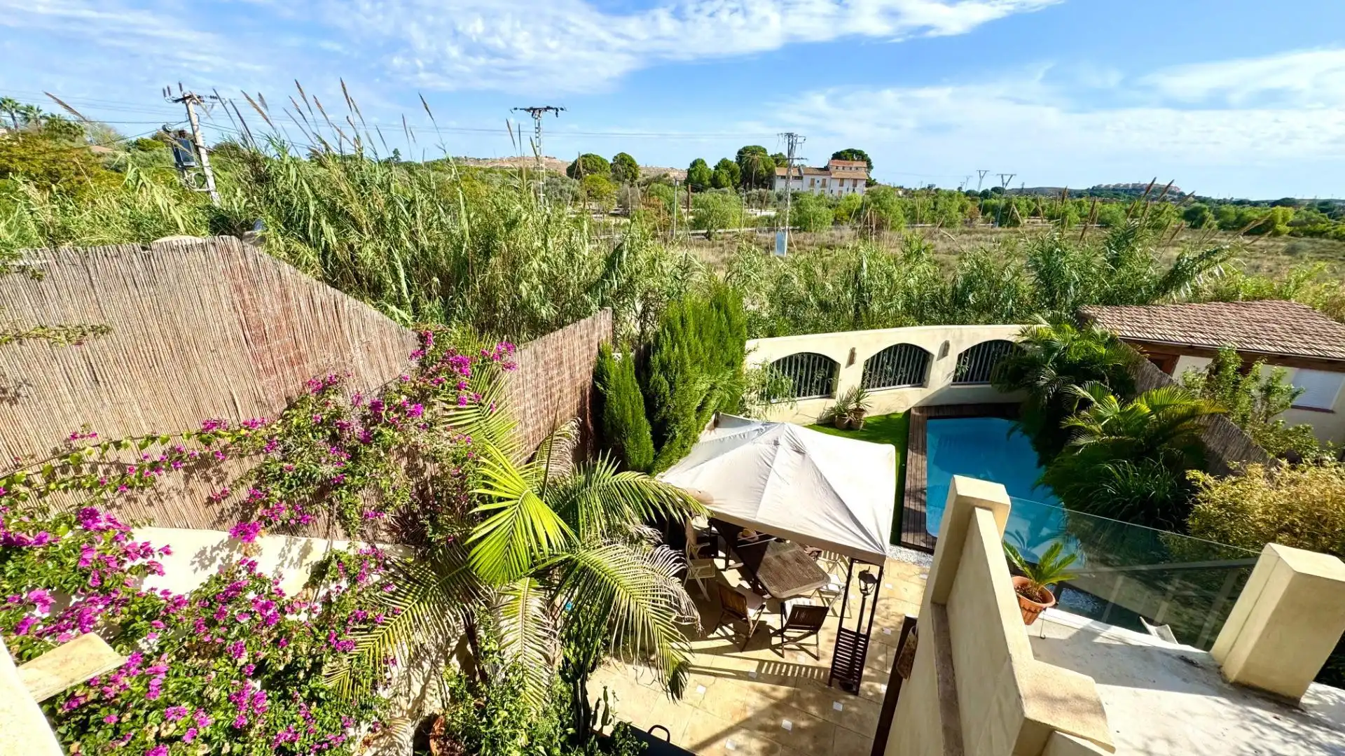 Terrassa de Casa o xalet en venda en Alicante / Alacant amb Jardí privat, Terrassa i Piscina