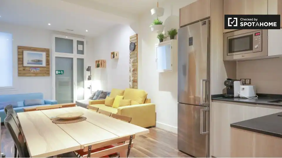 Küche von Wohnung zur Miete in Madrid mit Klimaanlage, Heizung und Möbliert