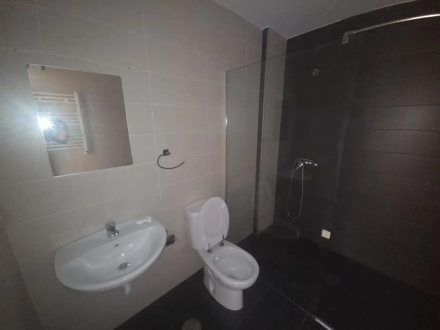 Badezimmer von Wohnung zur Miete in Navalcarnero mit Heizung, Terrasse und Abstellraum