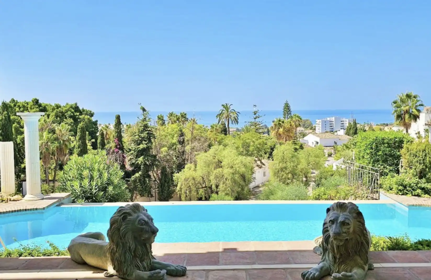 Villa con terrazza in vendita a Río Real - Los Monteros