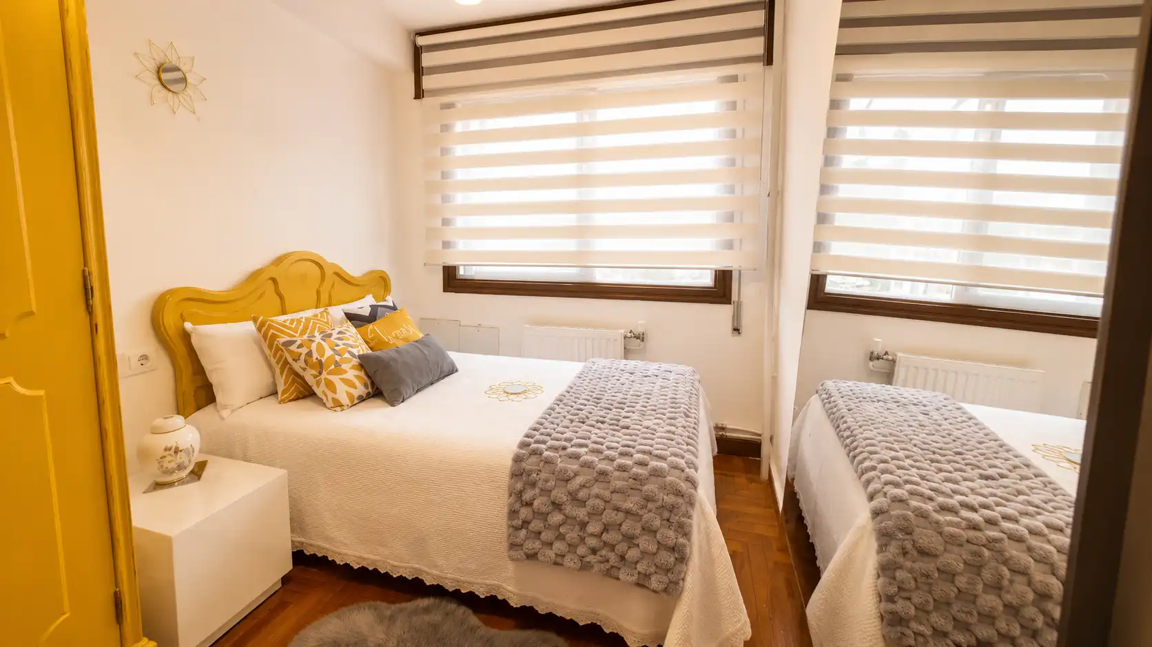 Bedroom of Flat for sale in Vigo   with Heating, Furnished and Oven
