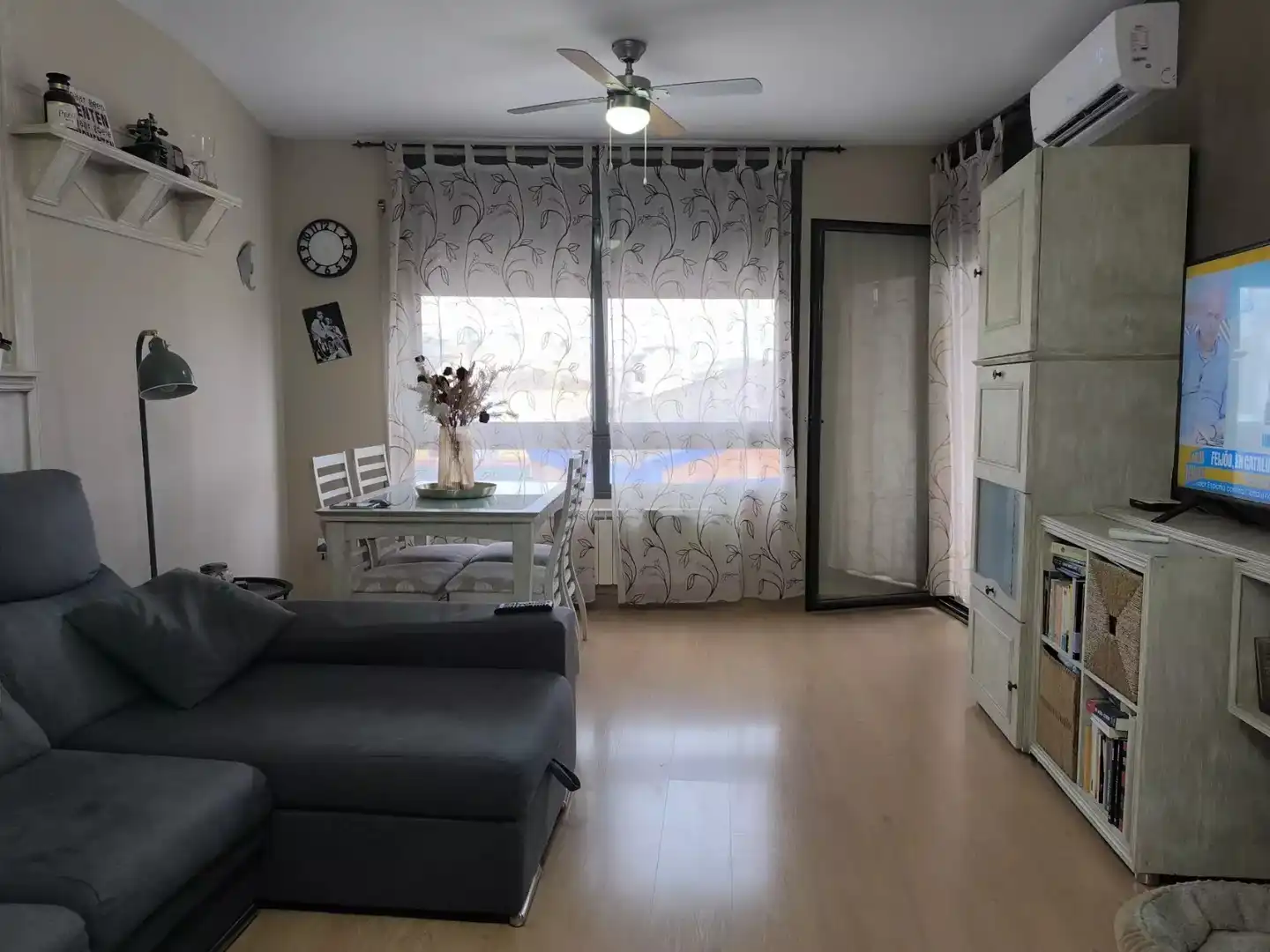 Wohnzimmer von Wohnung zum Verkauf in Tordera mit Klimaanlage, Heizung und Parkett