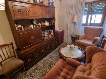 Appartamento con balcone in vendita a Centro