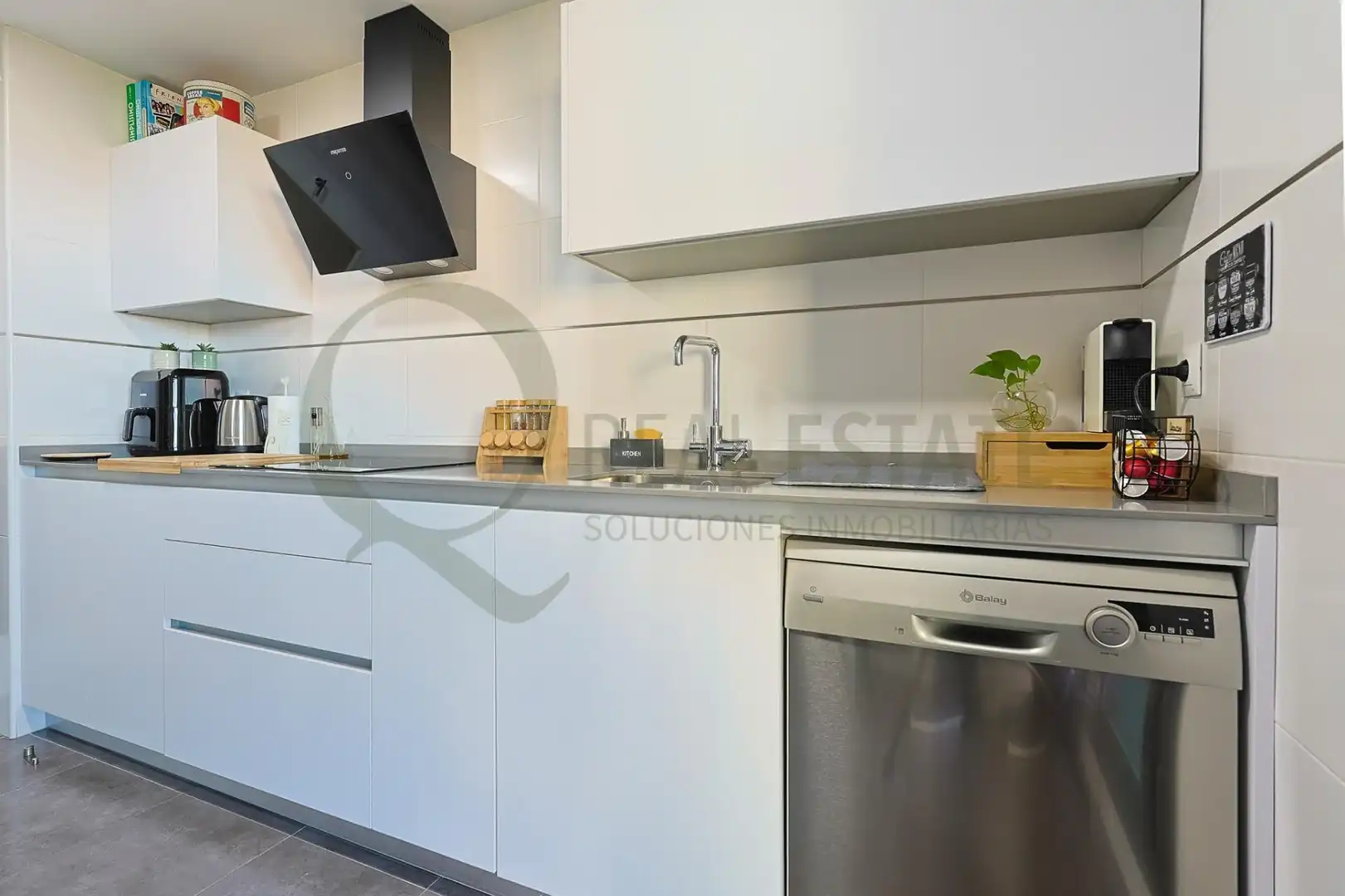 Cocina de Piso en venta en Alicante / Alacant con Jardín privado, Terraza y Trastero