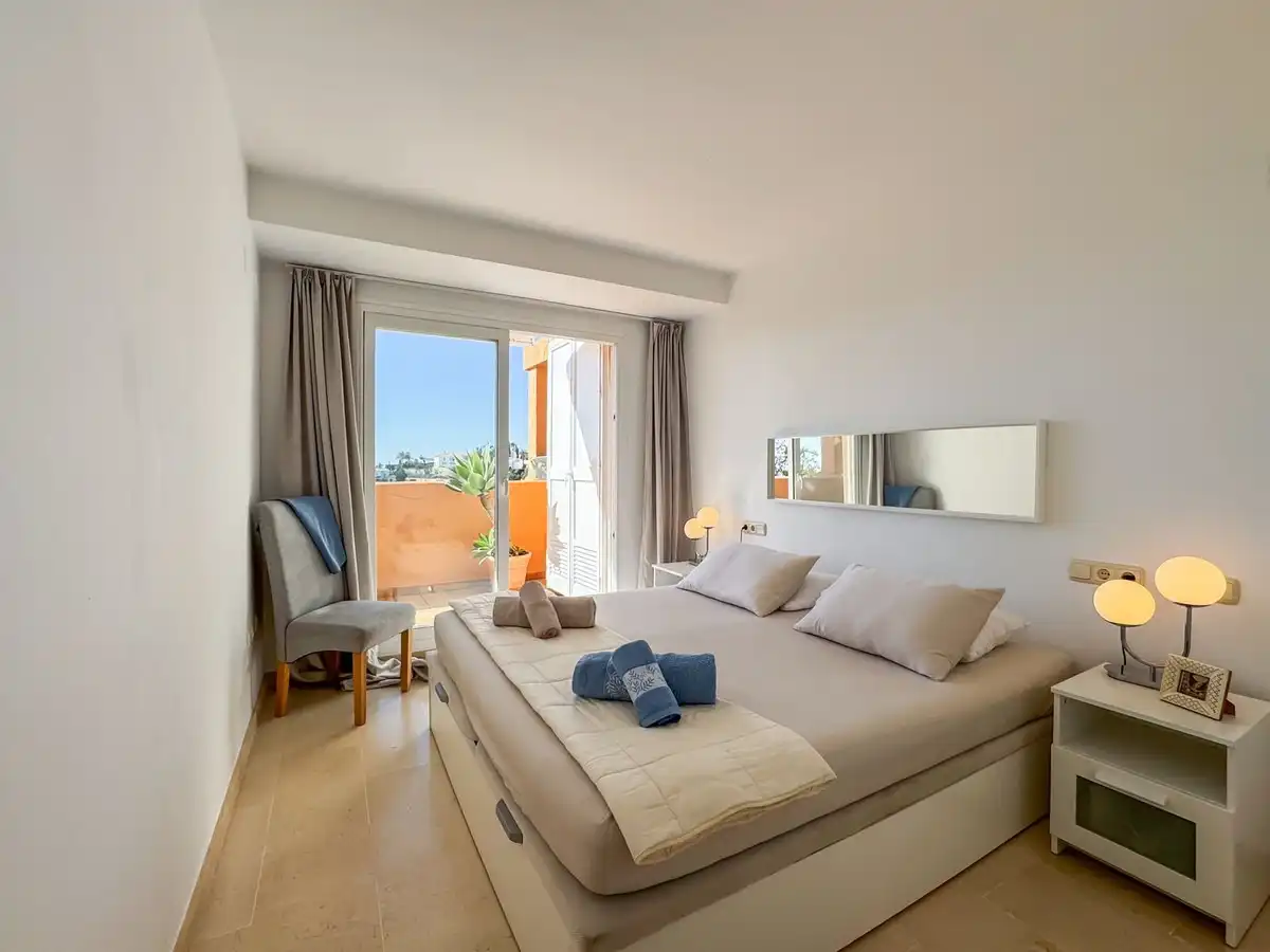 Dormitori de Pis en venda en Marbella amb Aire condicionat, Terrassa i Traster