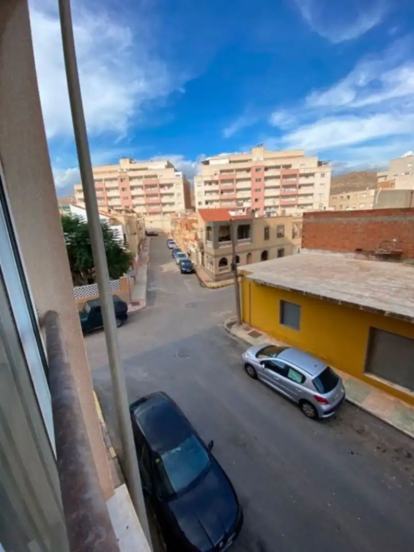 Vista exterior de Piso en venta en La Gangosa