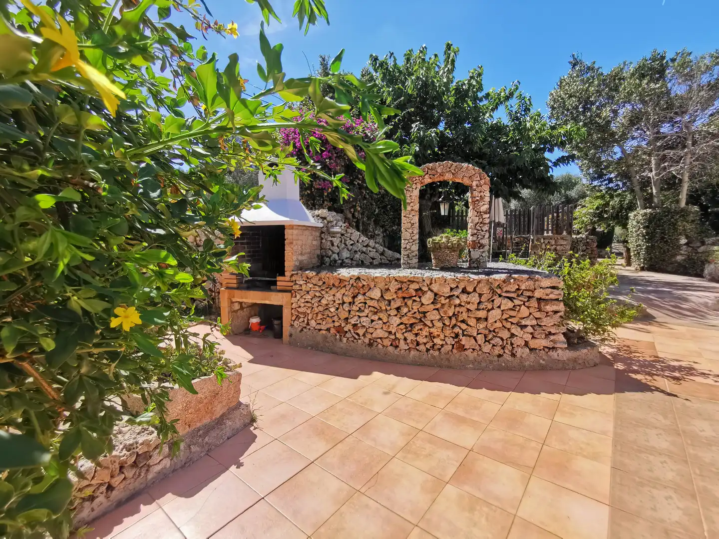 Terraza de Finca rústica en venta en Es Castell con Aire acondicionado, Calefacción y Jardín privado