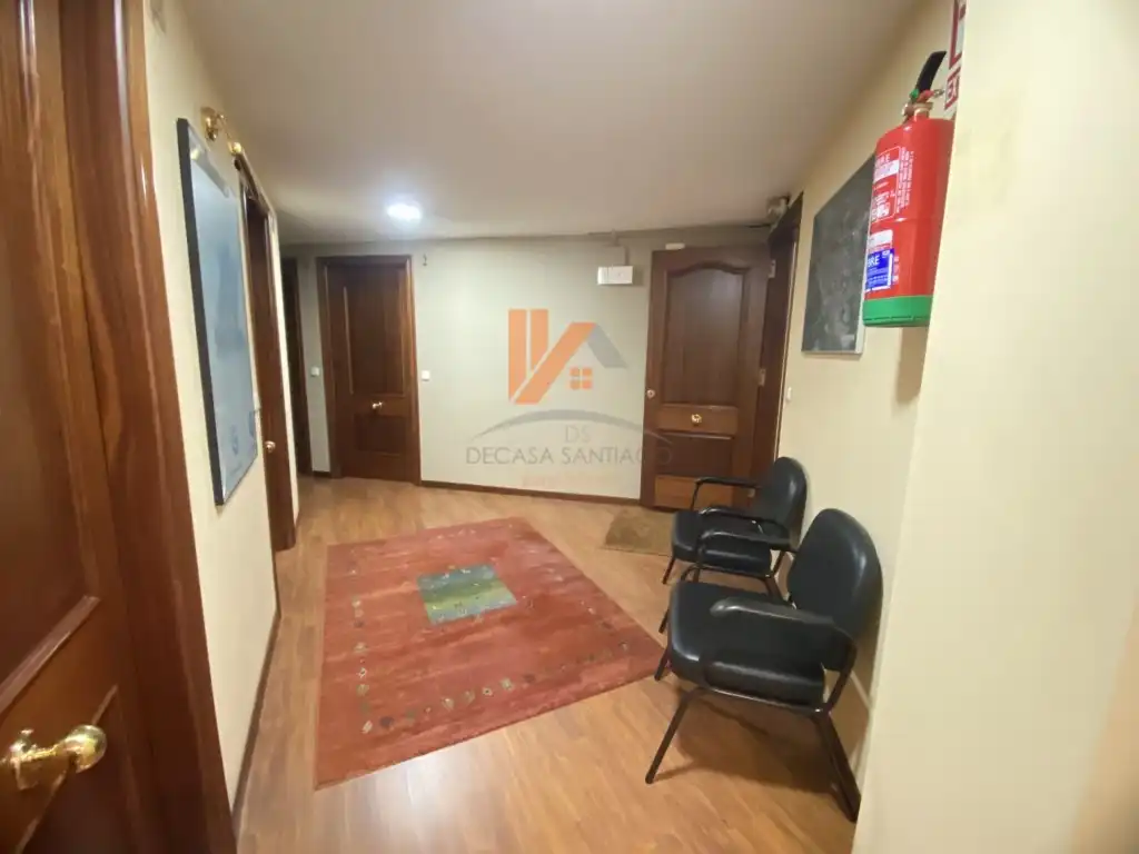 Office for rent in Santiago de Compostela 
