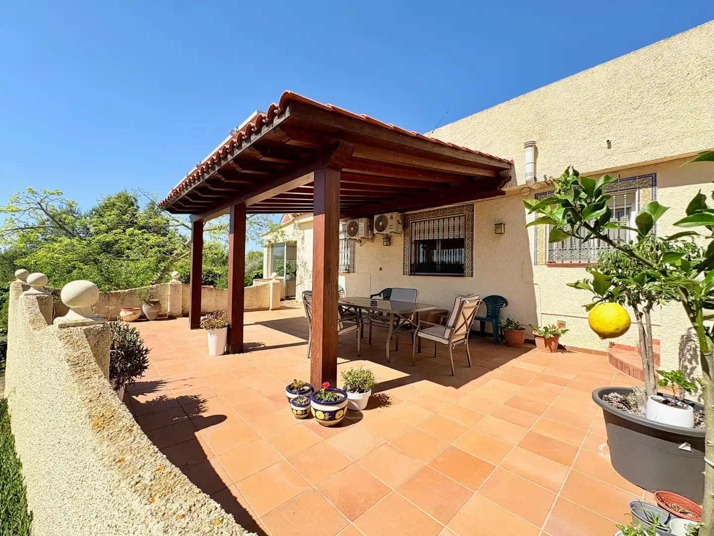Terrassa de Casa o xalet en venda en Cheste amb Aire condicionat, Calefacció i Jardí privat