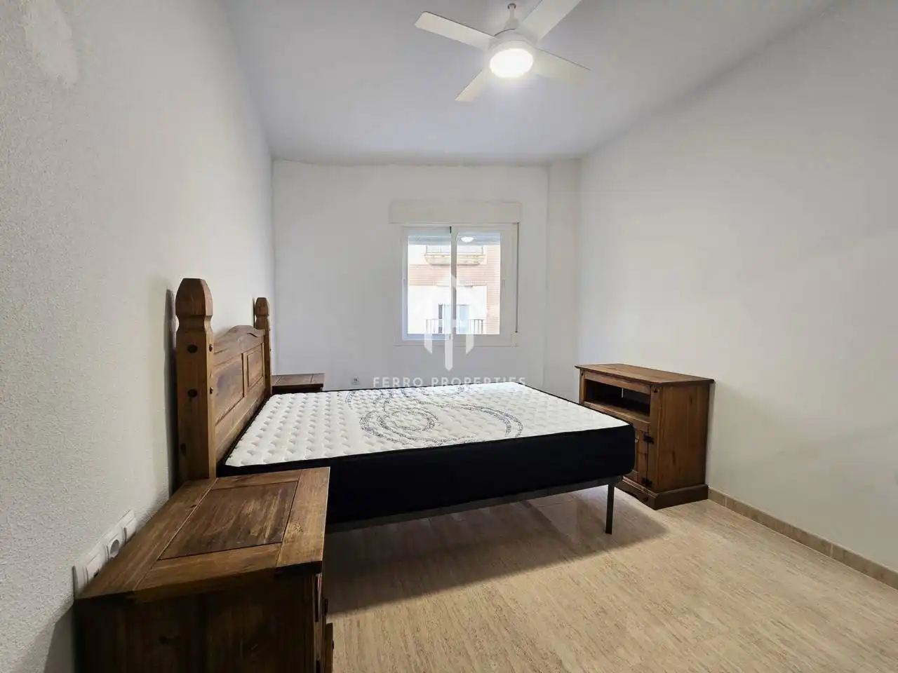Habitación de Piso de alquiler en Loja con Aire acondicionado, Amueblado y Balcón