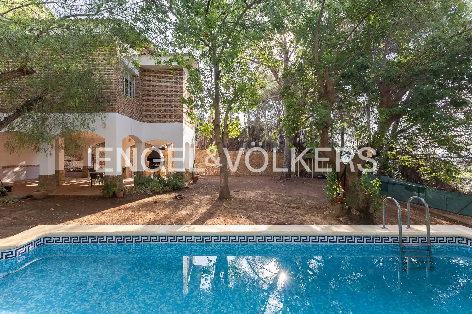 Piscina de Casa o chalet de alquiler en Paterna con Aire acondicionado, Calefacción y Jardín privado