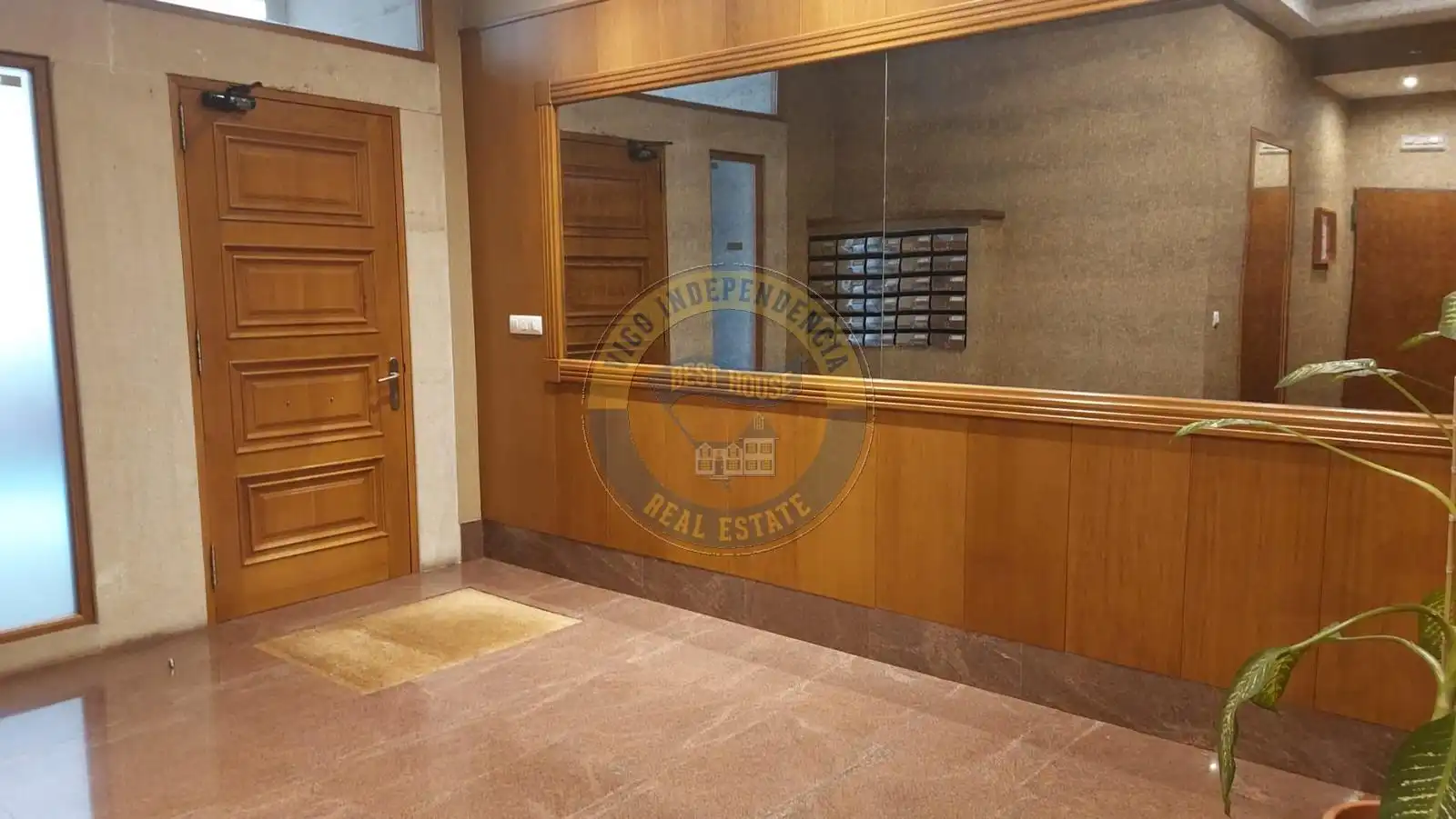 Ático en venta en Vigo  con Calefacción, Parquet y Terraza