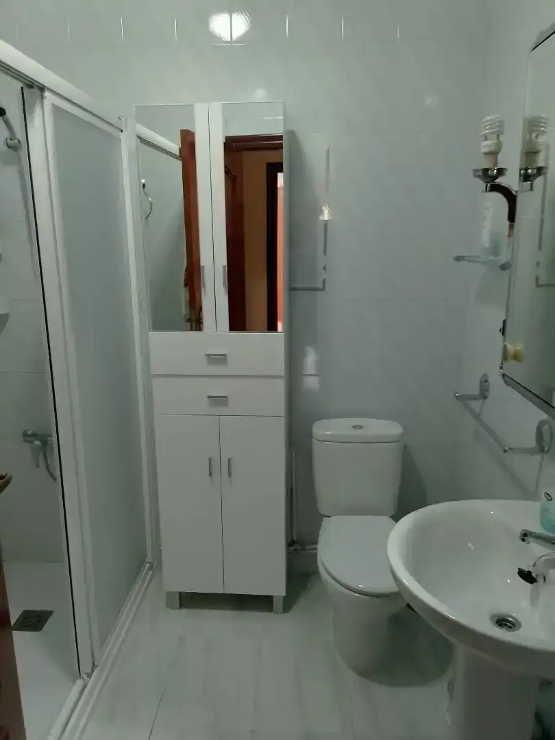 Baño de Piso en venta en Almadén con Aire acondicionado, Amueblado y Lavadora