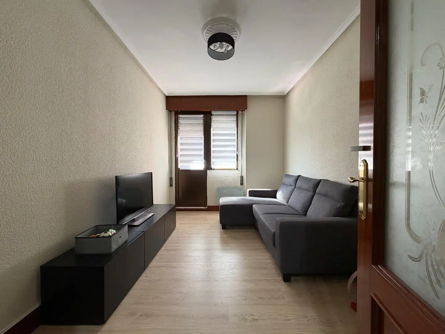 Sala de estar de Piso de alquiler en Basauri  con Amueblado y Balcón