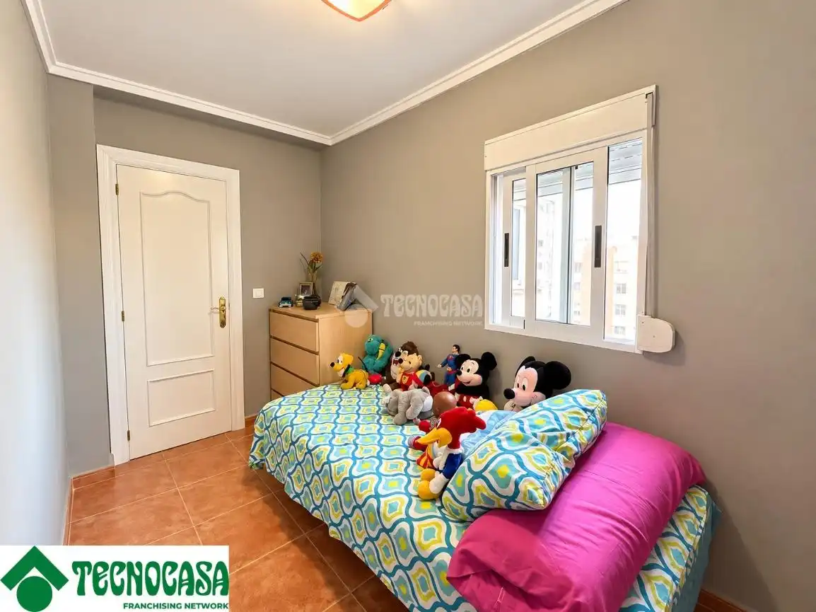 Habitación de Piso en venta en Valencia con Aire acondicionado, Calefacción y Balcón