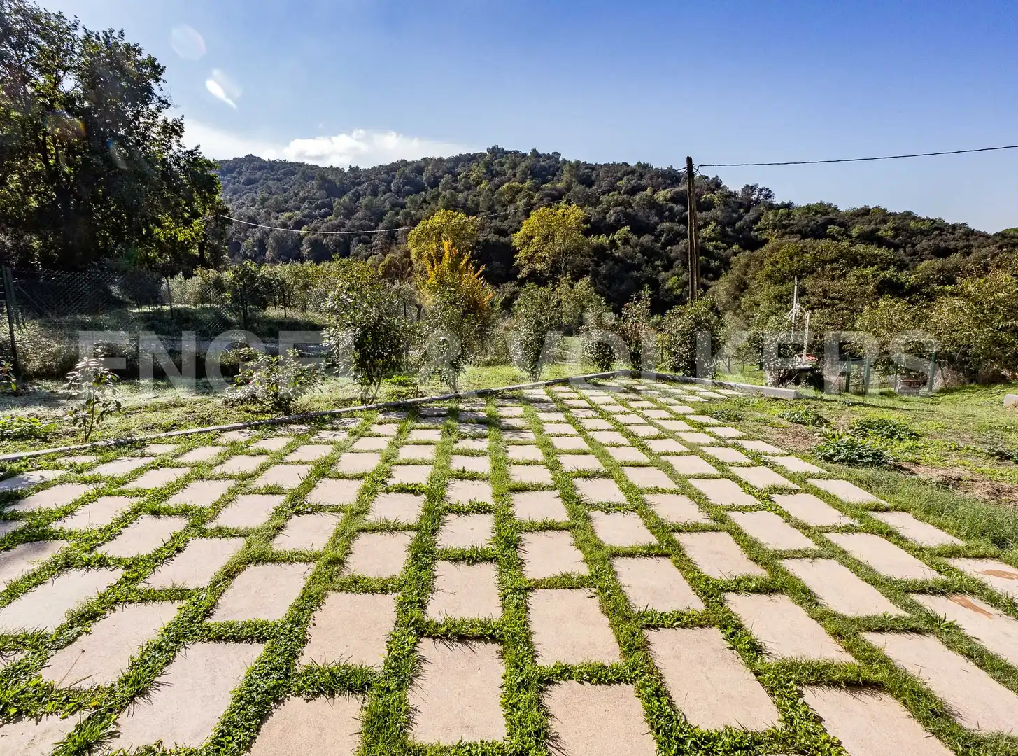 Garden of Country homes for sale in Llinars del Vallès  with Air Conditioner, Heating and Private garden