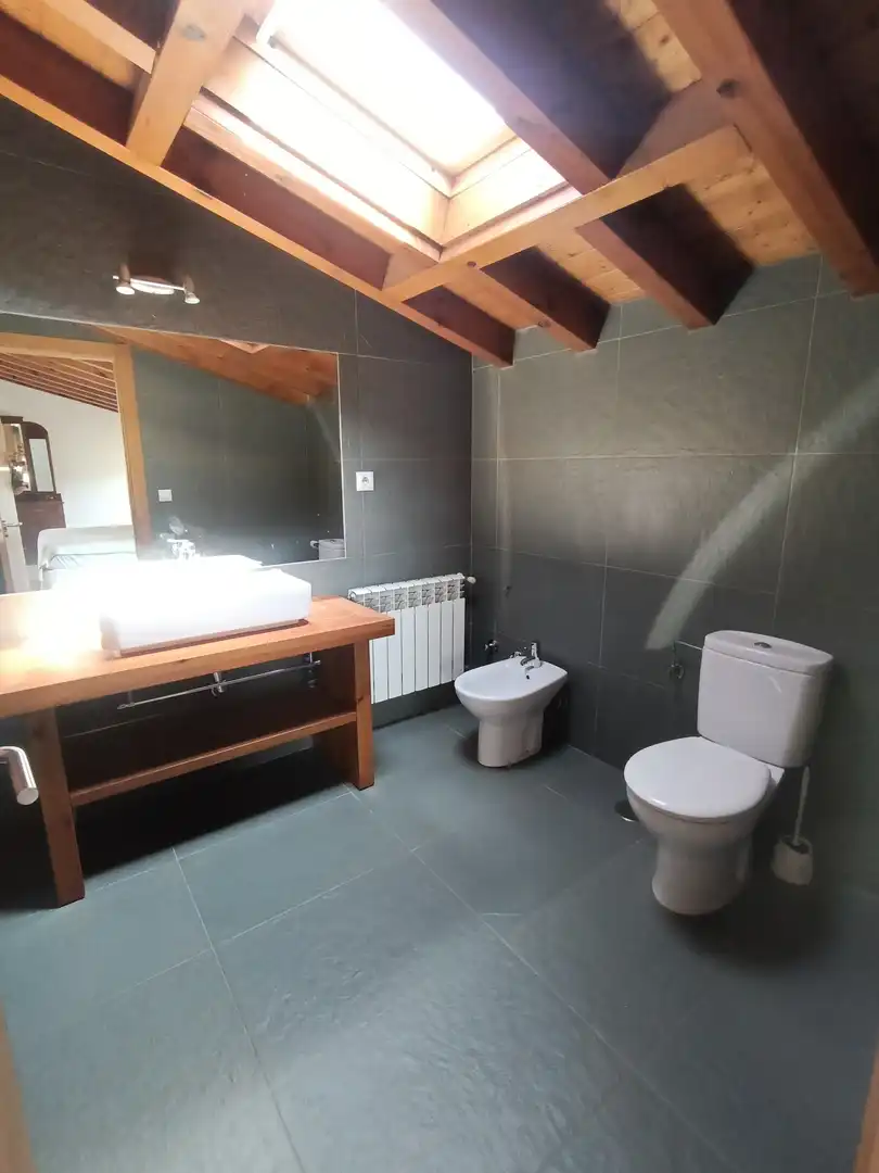 Badezimmer von Haus oder Chalet zur Miete in Molledo mit Heizung und Privatgarten