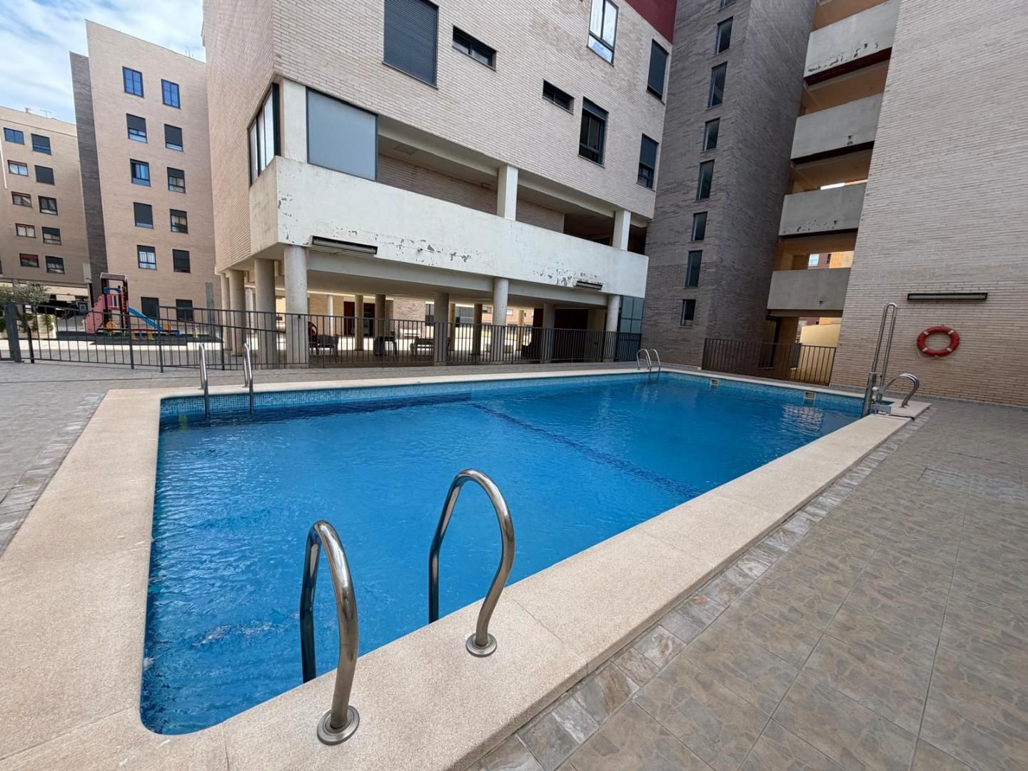 Piscina de Apartamento en venta en Catarroja con Terraza y Trastero