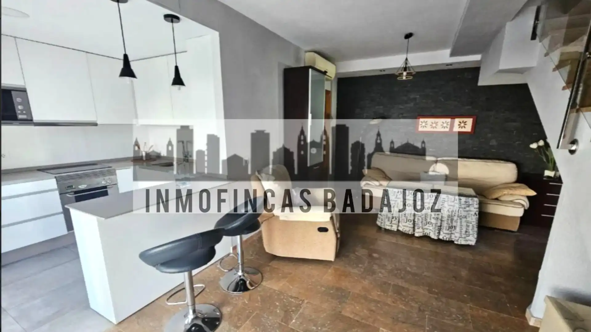 Exterior view of Duplex for sale in Badajoz Capital  with Air Conditioner, Heating and Terrace