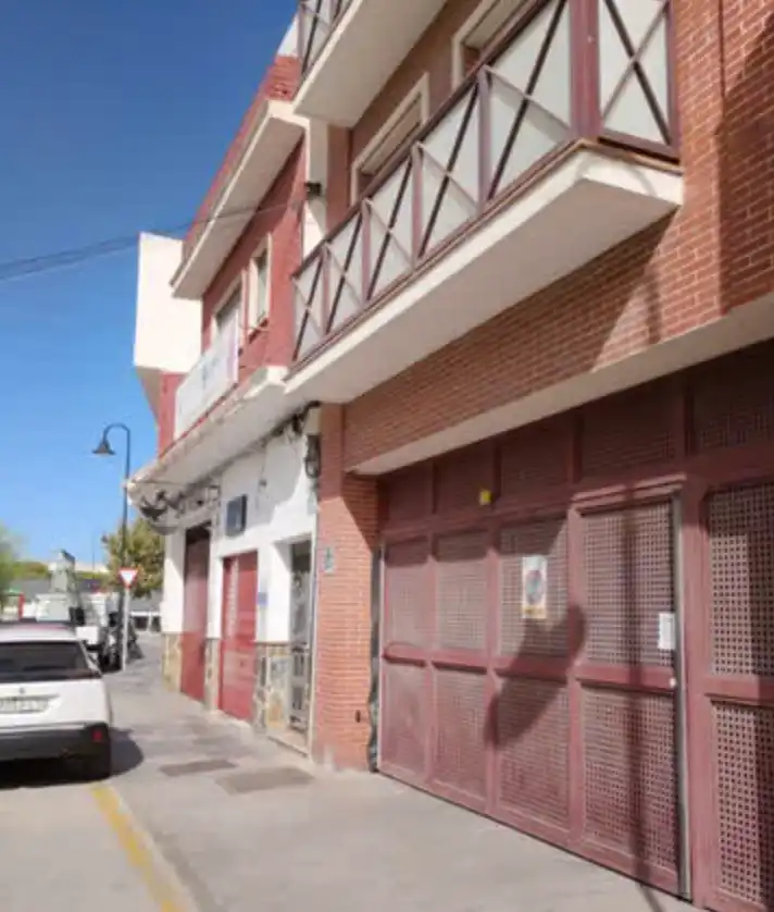 Exterior view of Garage for sale in Las Lagunas