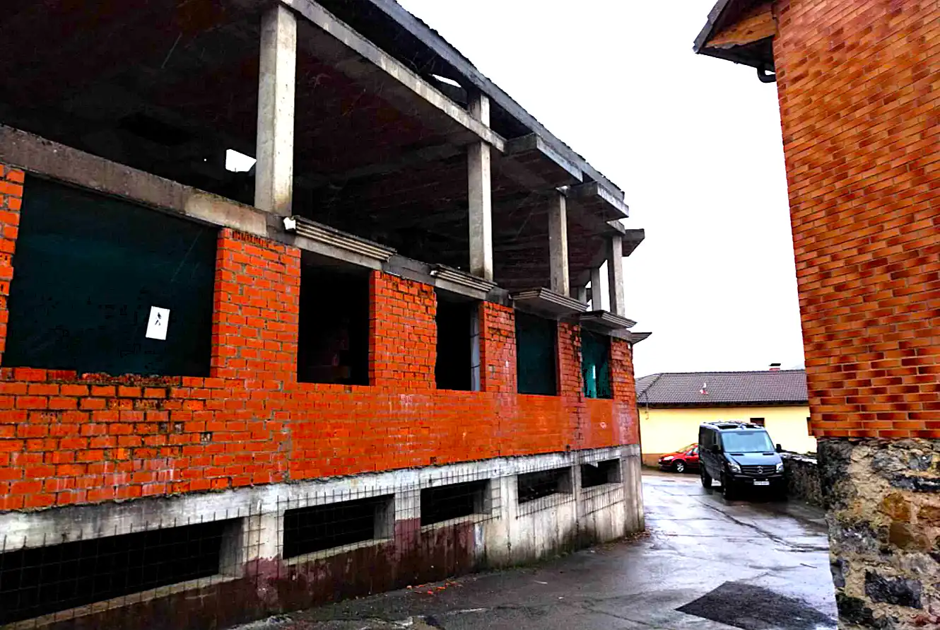 Vista exterior de Pis en venda en Puebla de Lillo