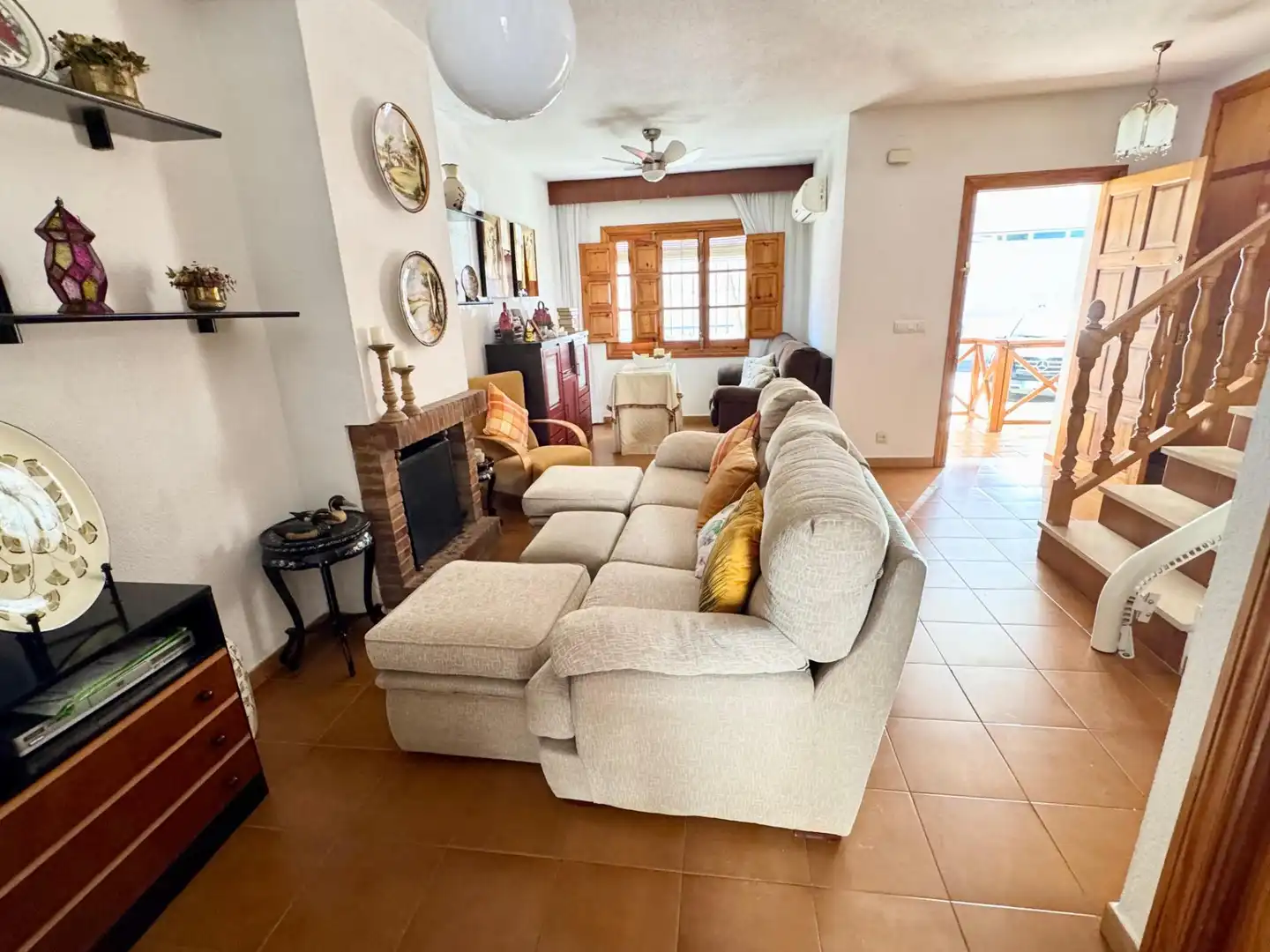 Sala de estar de Casa adosada en venta en Punta Umbría con Aire acondicionado y Balcón