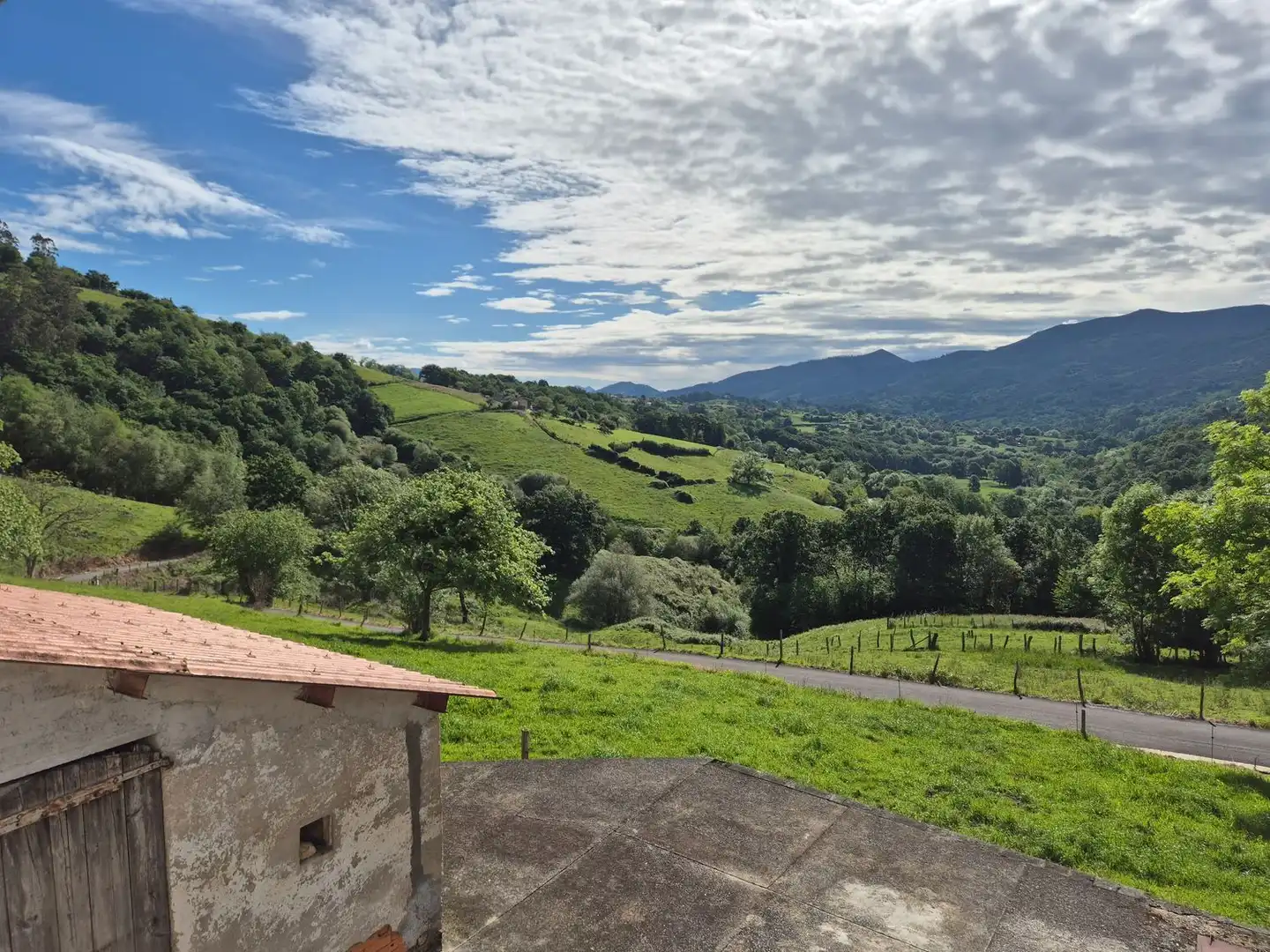 Exterior view of Houses for sale in Nava  with Storage room and Swimming Pool