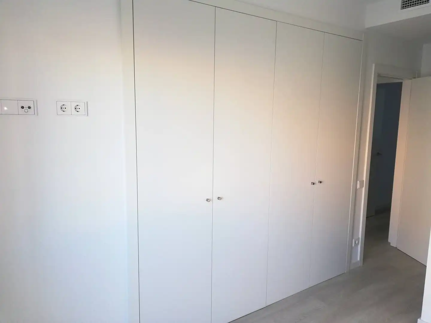 Bedroom of Flat for rent in L'Hospitalet de Llobregat  with Heating, Parquet flooring and Balcony
