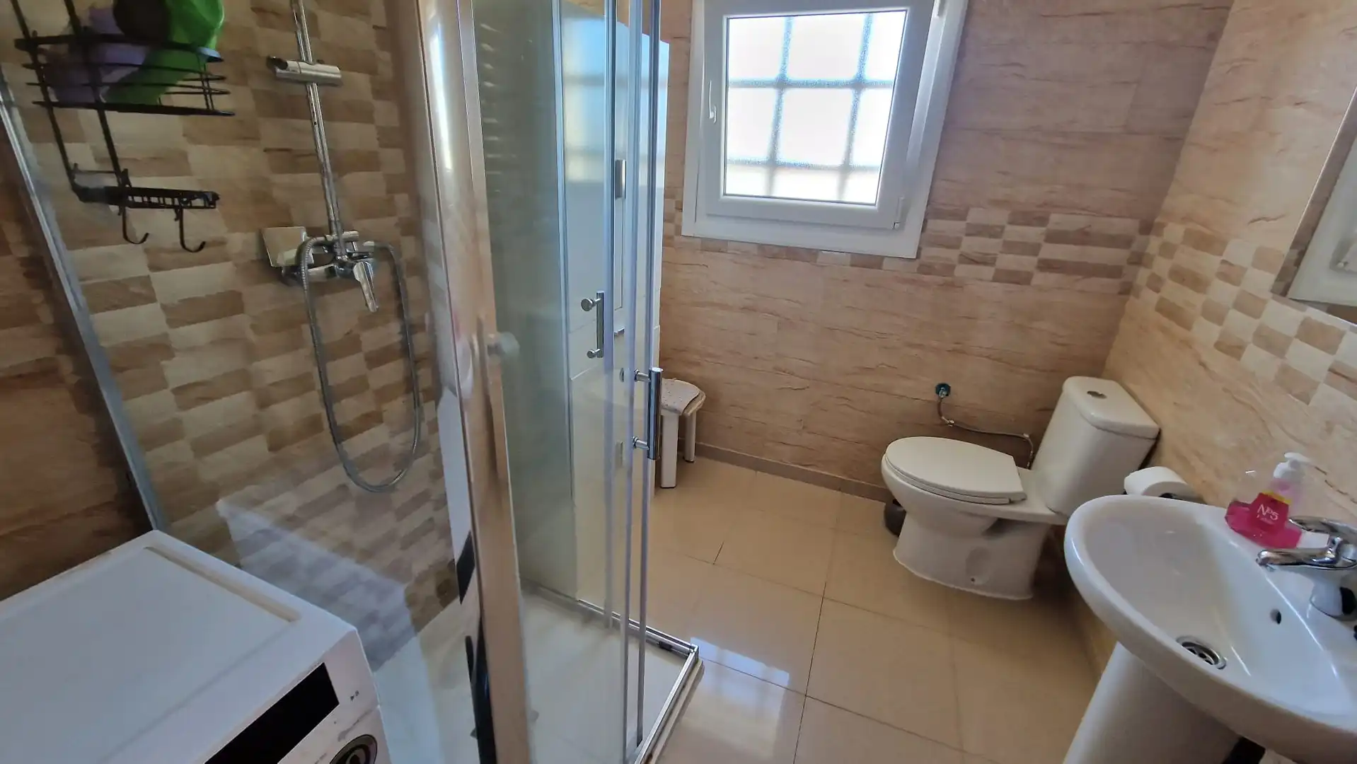 Baño de Casa o chalet en venta en Mantinos con Calefacción, Parquet y Terraza