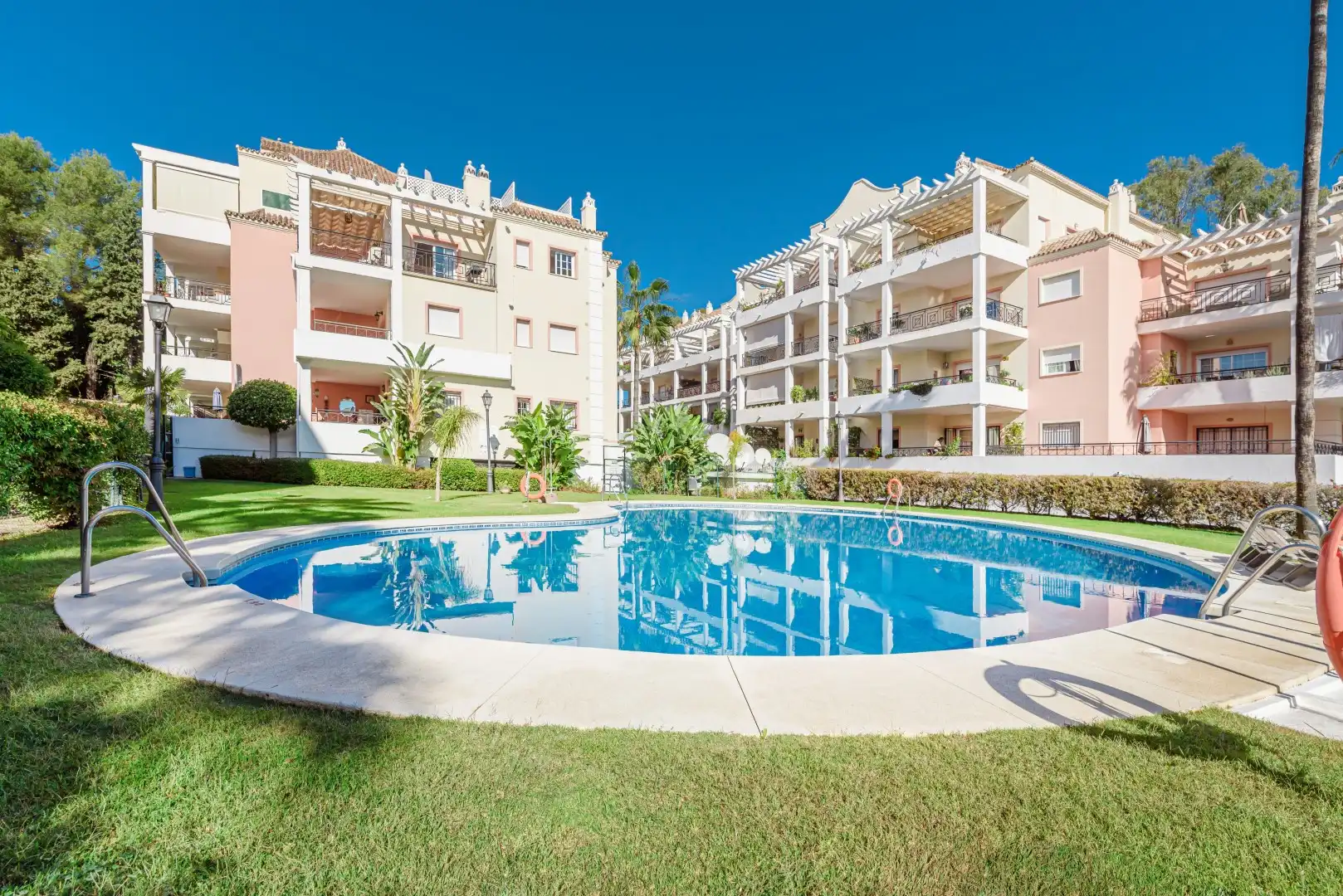 Home with pool for sale in Nueva Andalucía, imagen 19