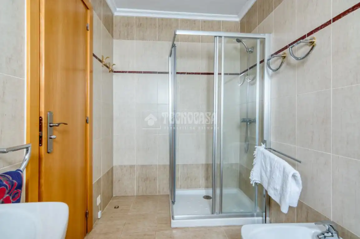 Baño de Casa o chalet en venta en Castellanos de Moriscos con Aire acondicionado, Calefacción y Jardín privado