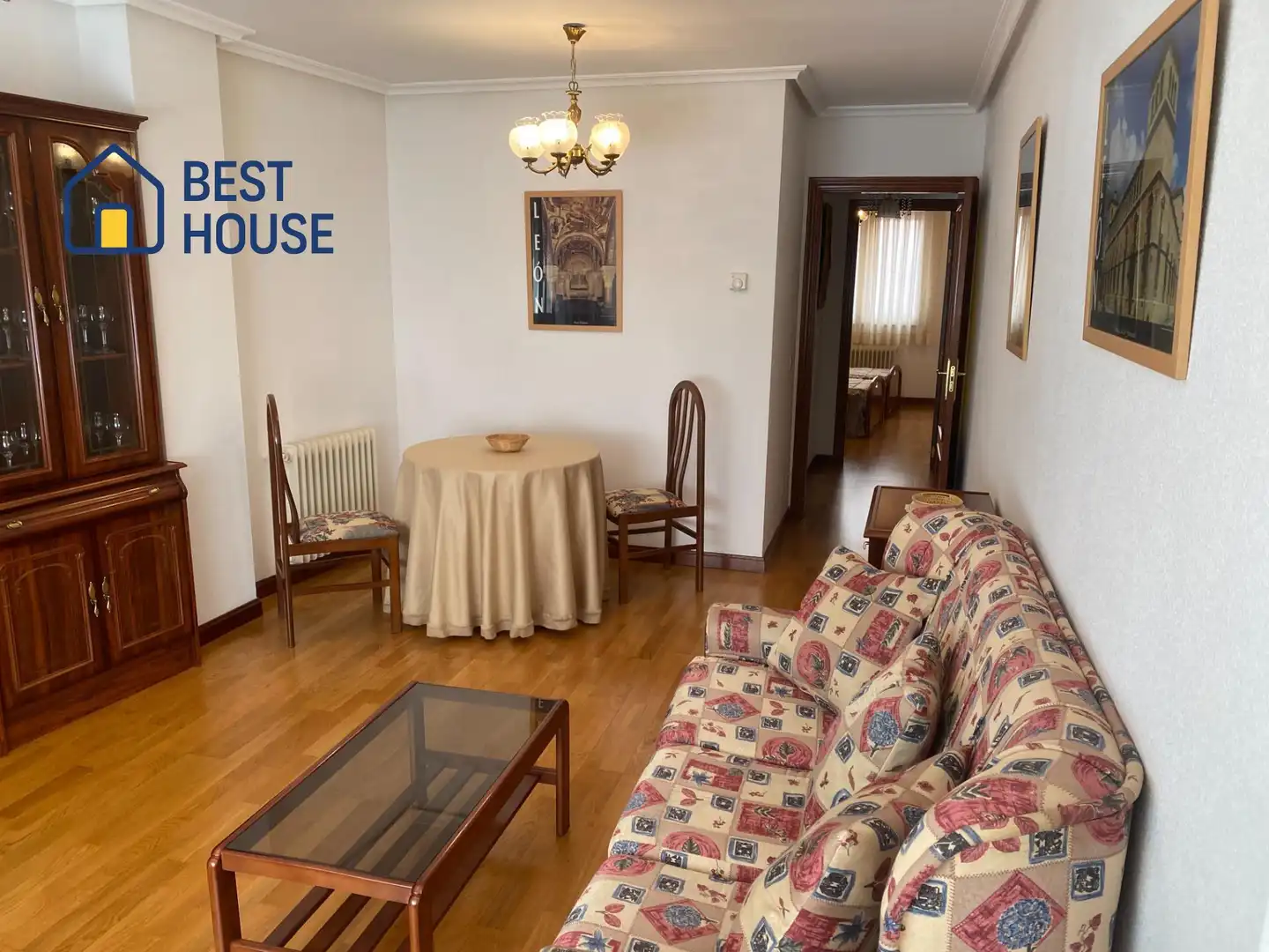 Wohnzimmer von Wohnungen zur Miete in León Capital  mit Heizung, Terrasse und Abstellraum
