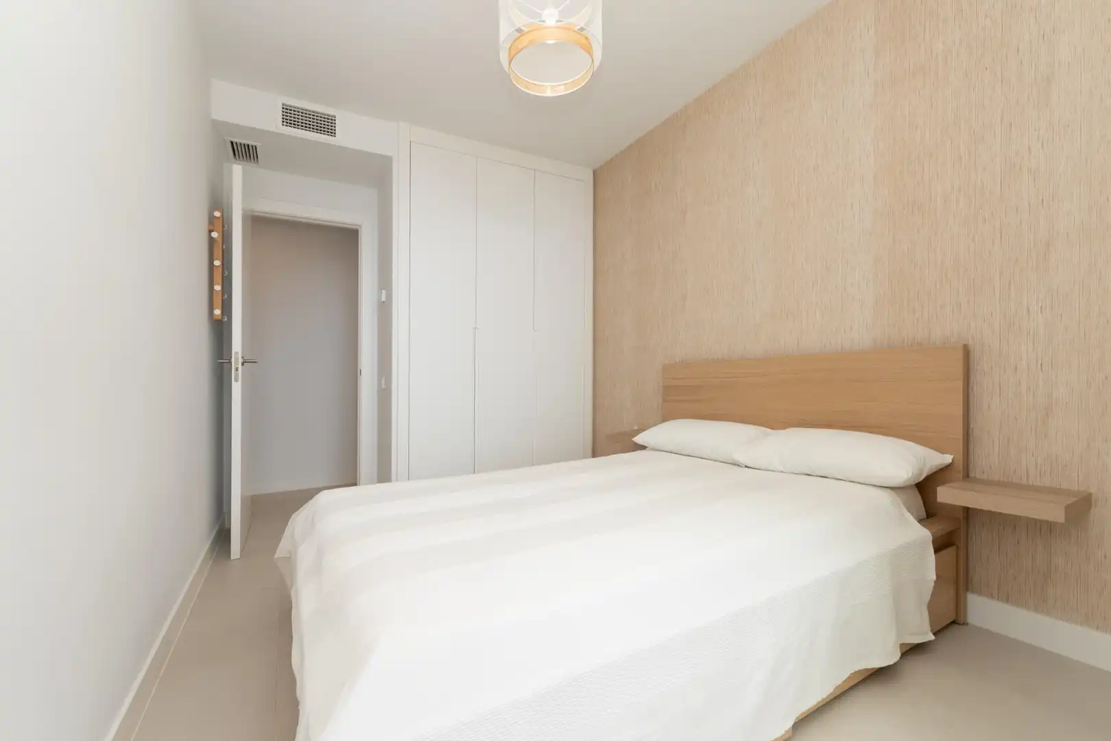 Bedroom of Flat for sale in Rincón de la Victoria  with Air Conditioner and Community pool