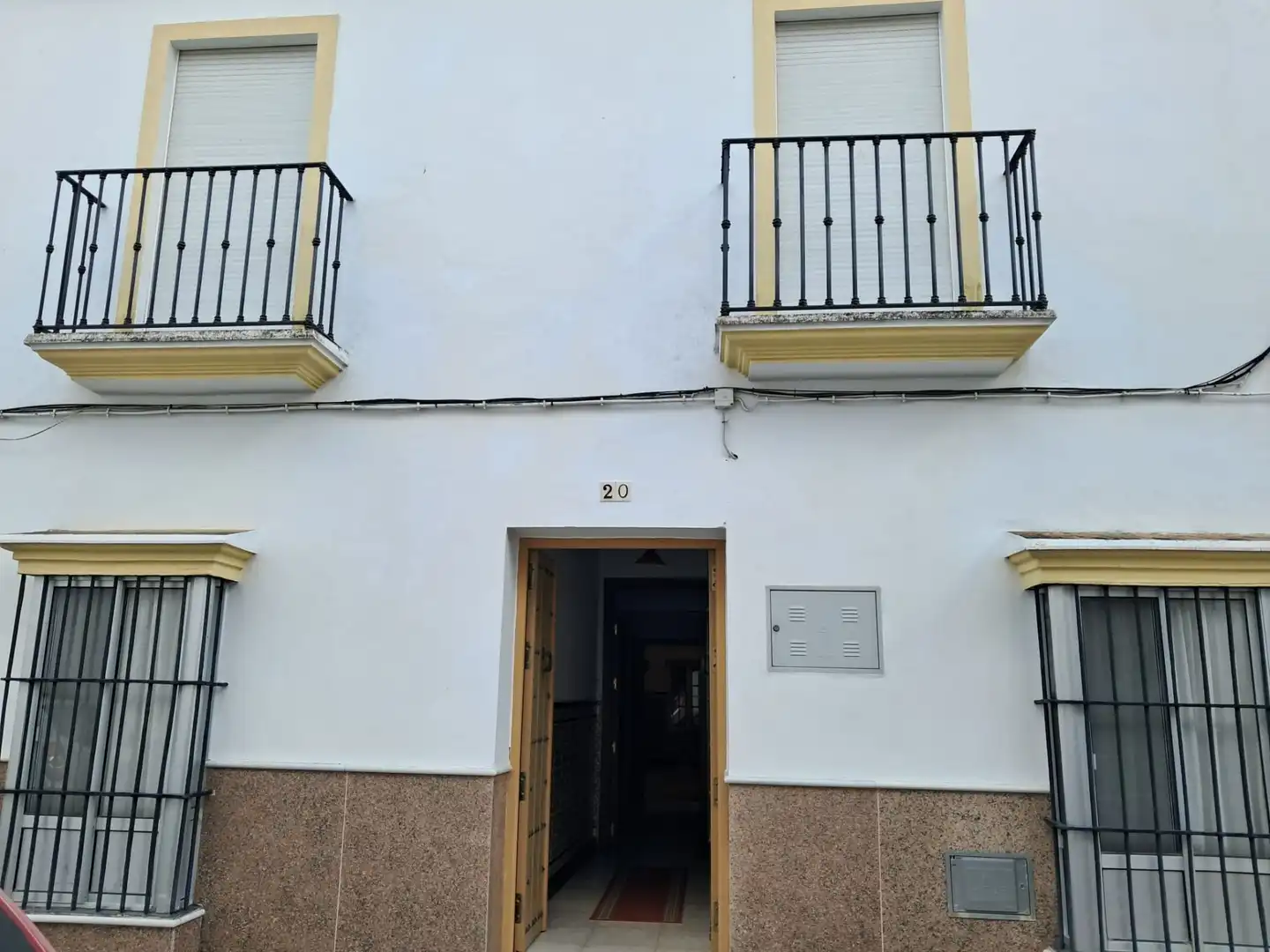 Vista exterior de Casa adosada en venda en Bornos amb Aire condicionat i Piscina
