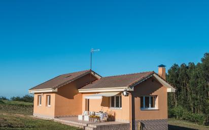 Vista exterior de Casa o xalet en venda en Villaviciosa