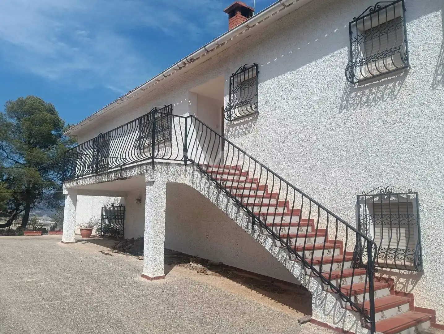 Vista exterior de Casa o xalet en venda en La Nucia amb Terrassa i Traster