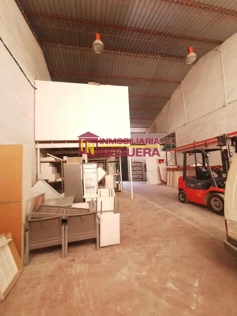 Nau industrial en venda en Écija
