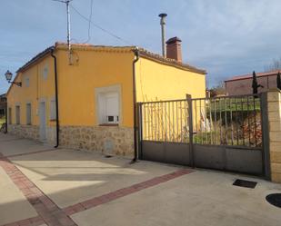 Vista exterior de Casa o xalet en venda en Velamazán