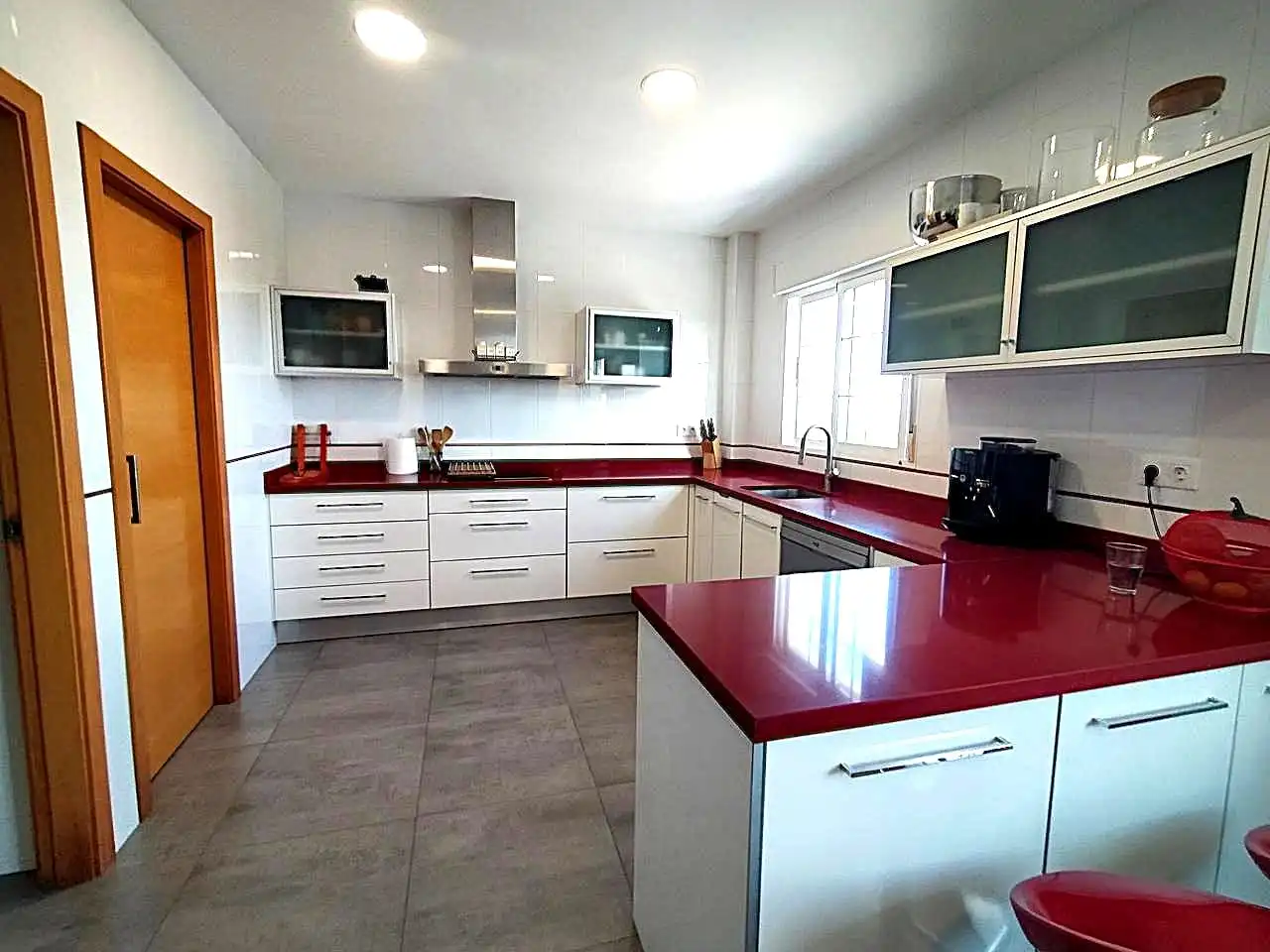 Cocina de Casa o chalet en venta en Oliva con Aire acondicionado, Jardín privado y Terraza