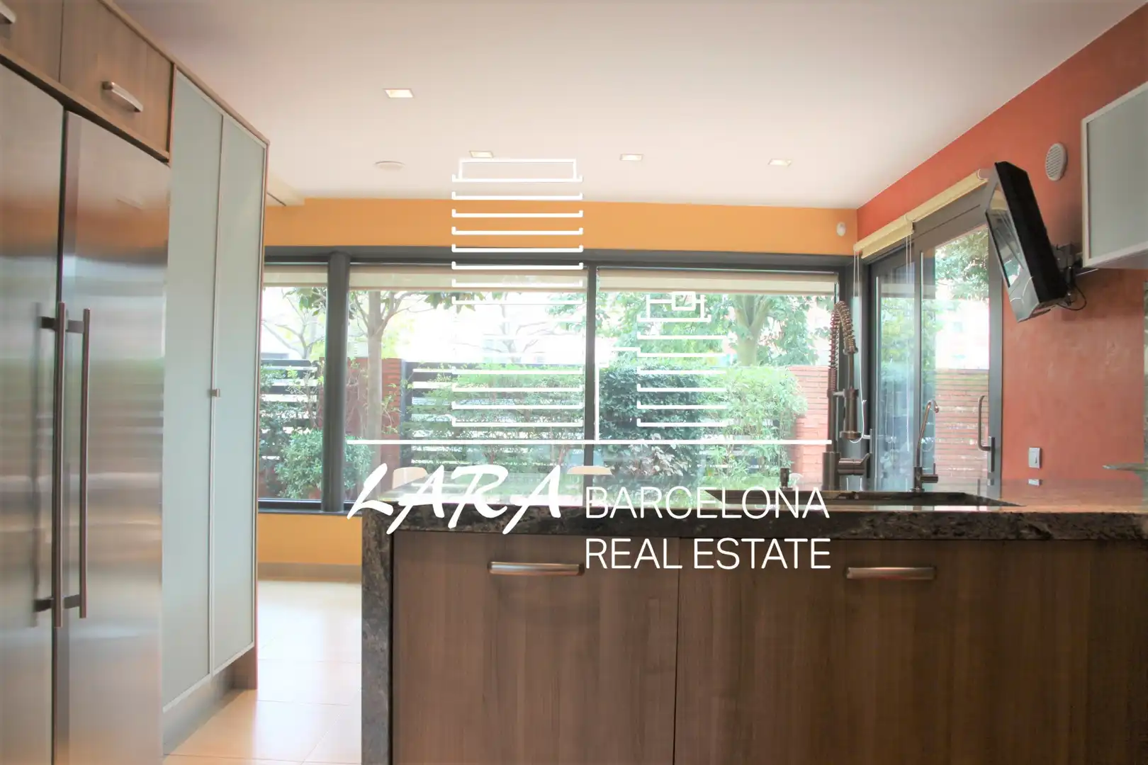 Cocina de Casa o chalet en venta en Viladecans con Aire acondicionado, Calefacción y Jardín privado