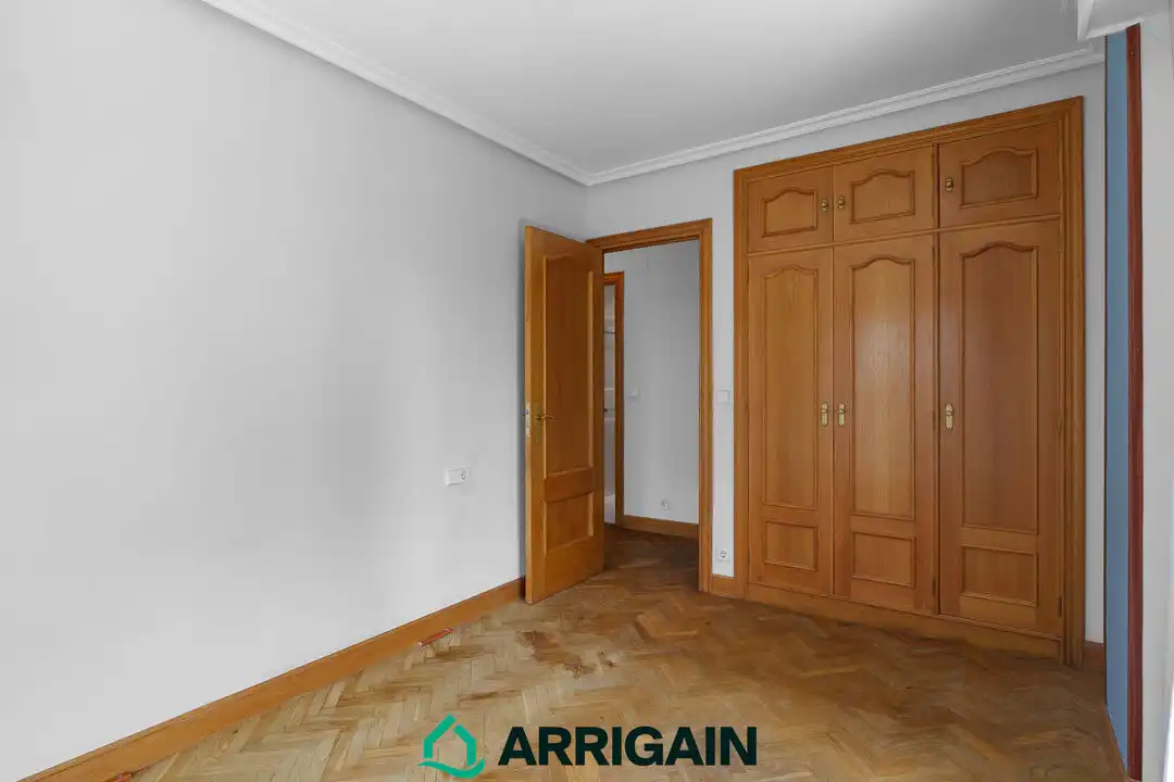 Habitación de Piso en venta en Donostia - San Sebastián  con Calefacción, Terraza y Trastero